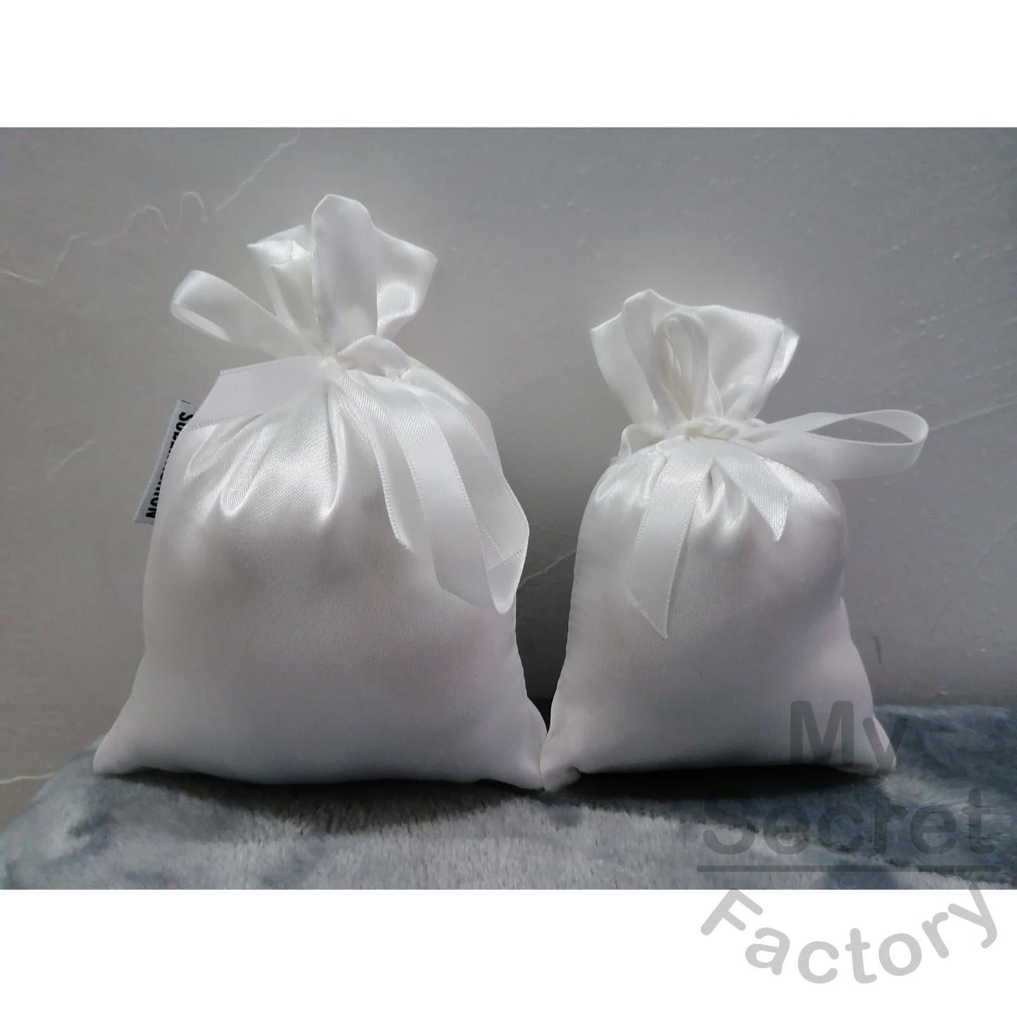 Bee Happy - 10 Small Drawstring Satin Bags